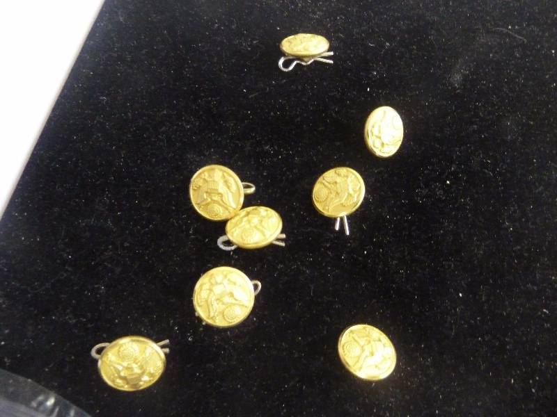 lot 553 image: Military Memorabilia