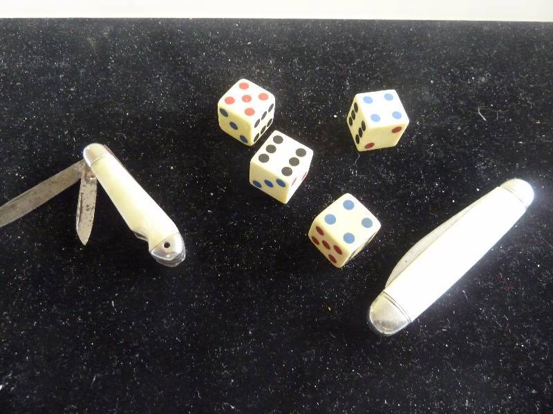 lot 575 image: Collectible Lot