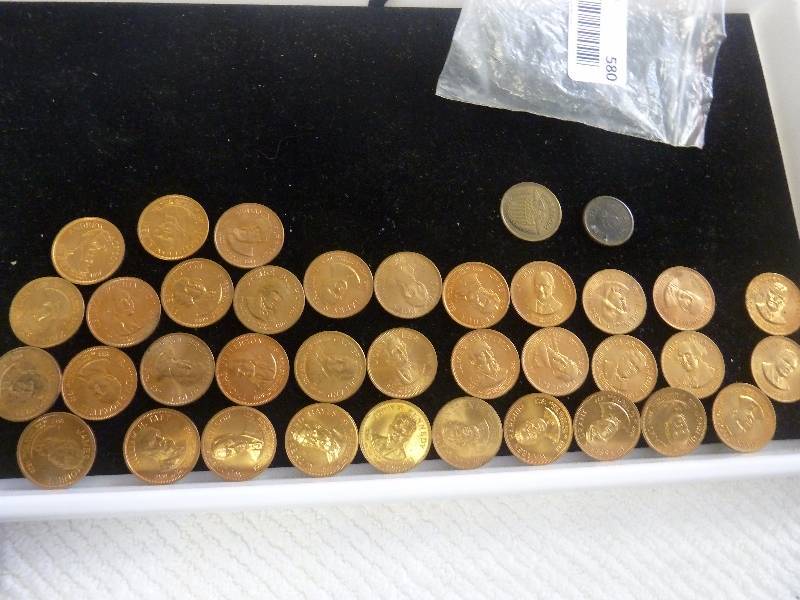lot 580 image: Coins