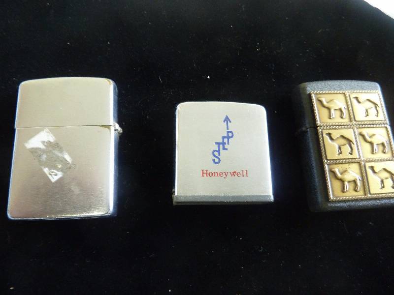 lot 582 image: Vintage Zippo Lighters