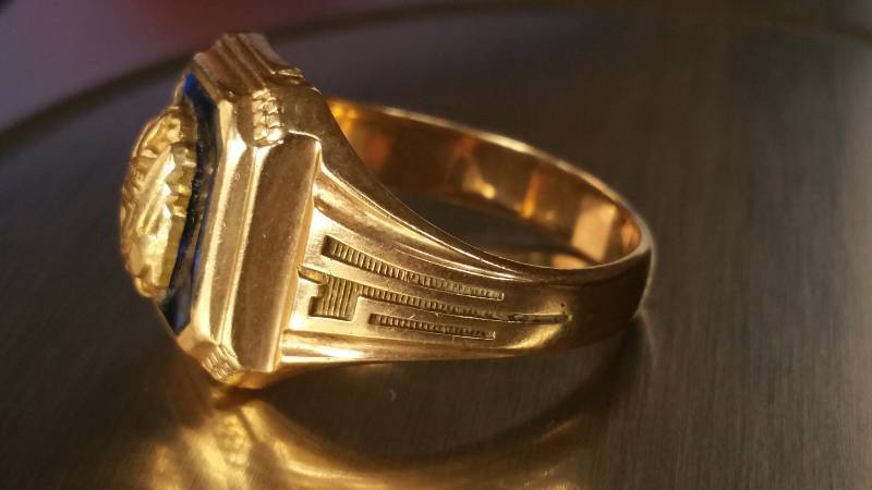 1960 10kt Gold Jostens Class Ring
