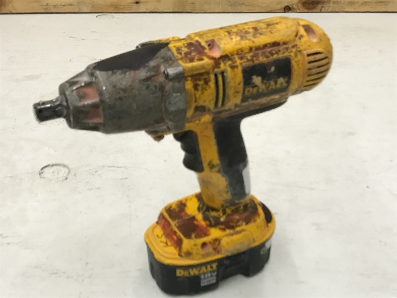 lot 37 image: DeWalt Impact