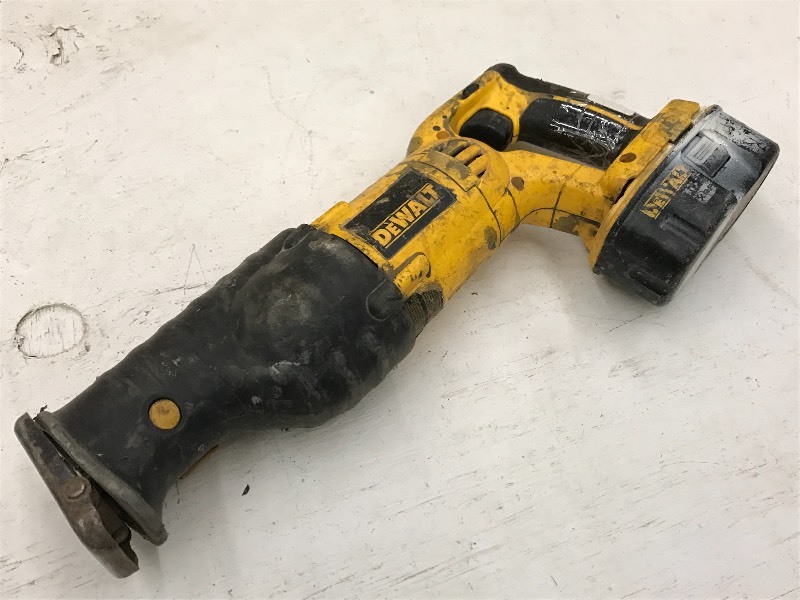 lot 41 image: DeWalt Sawzall