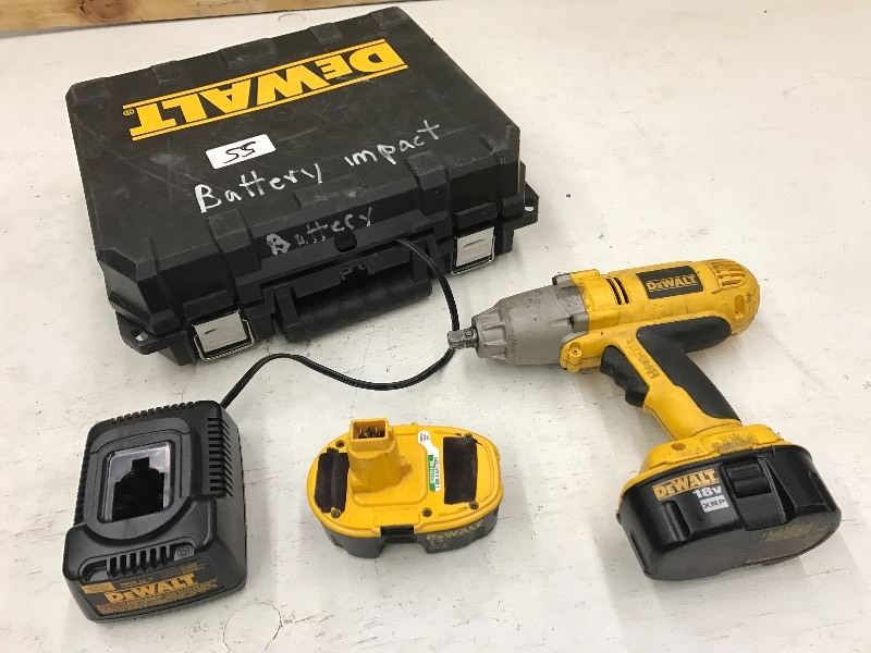 lot 55 image: DeWalt Tool Set