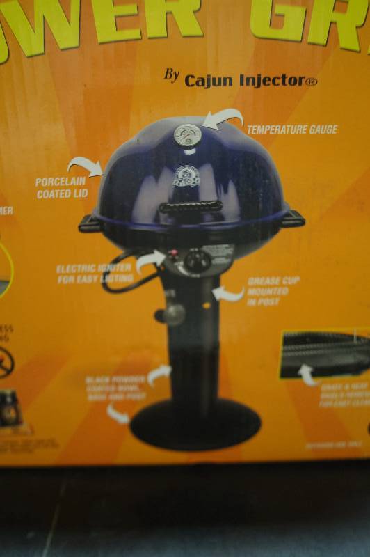 lot 2 image: Gas Grill