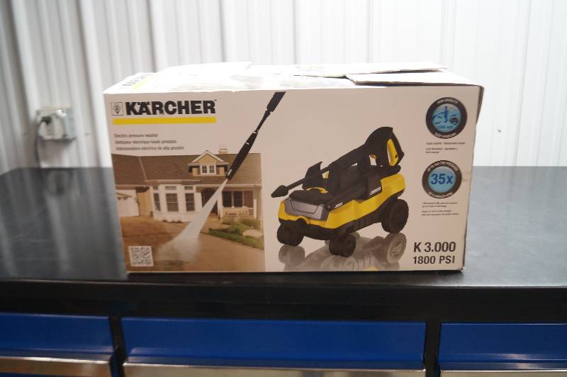 lot 4 image: Pressure Washer