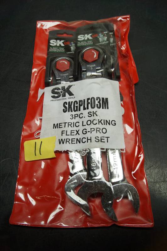 lot 11 image: Metric Locking Wrench Set