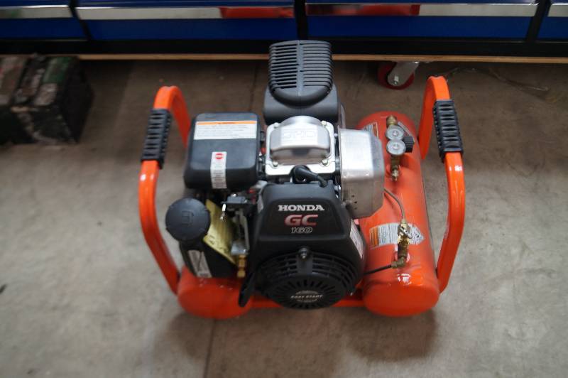 lot 57 image: Air Compressor