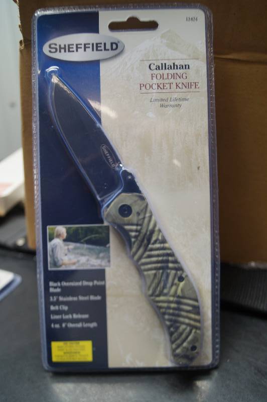 lot 69 image: Folding Pocket Knife