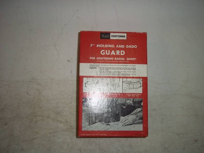 lot 107 image: Craftsman 7 Molding and Dado Guard