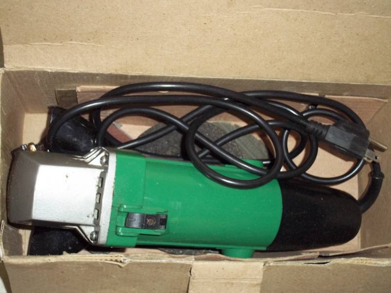 lot 118 image: Angle Grinder 110v