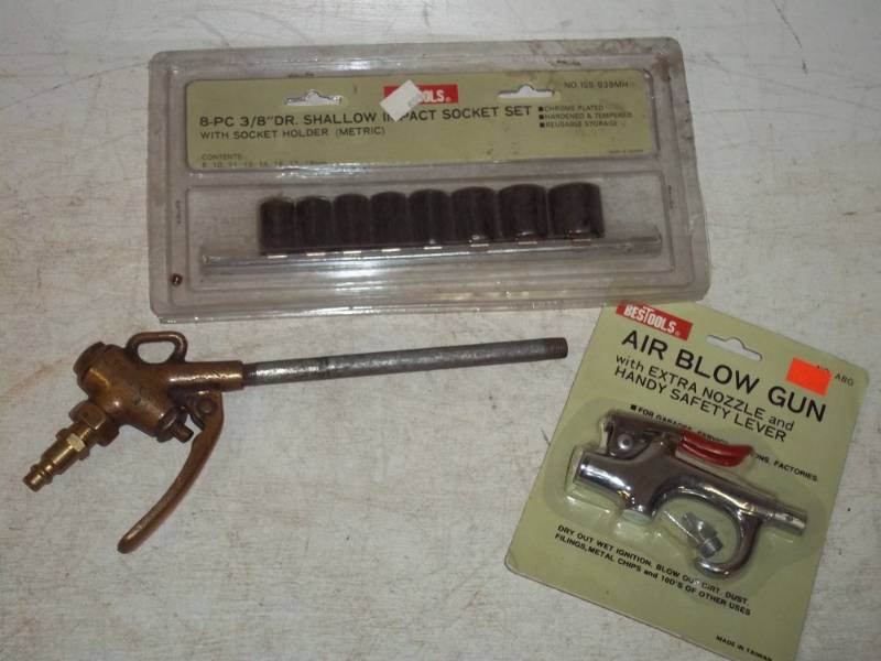 lot 119 image: Air Blow Guns and Sockets