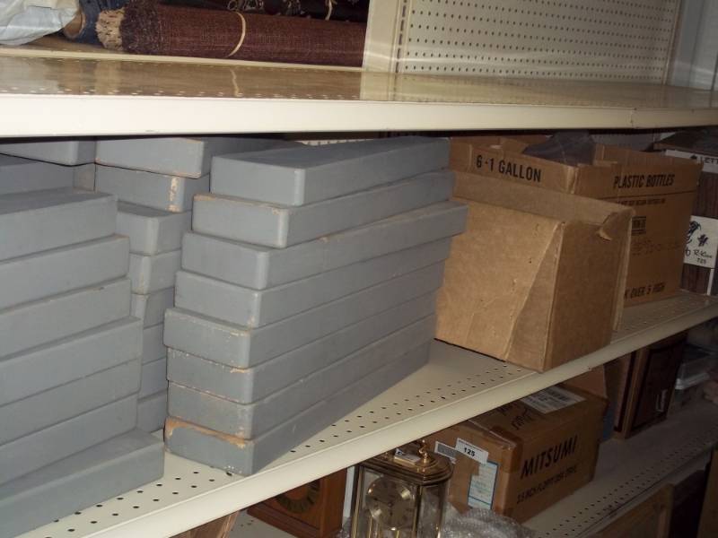 lot 121 image: Assorted Wood pieces, Wood Craft parts, Dowels