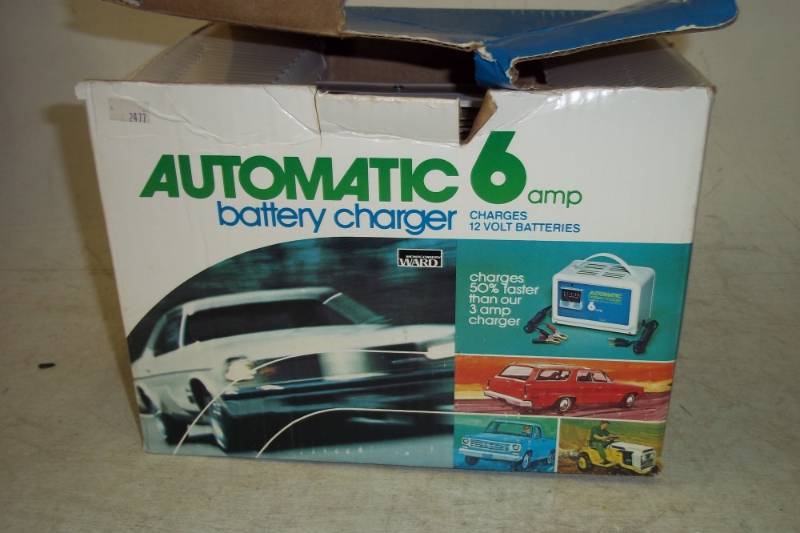 lot 129 image: Automatic 6 amp Battery Charger