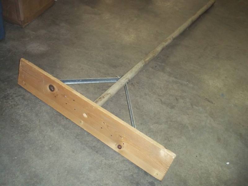lot 154 image: Concrete Screed