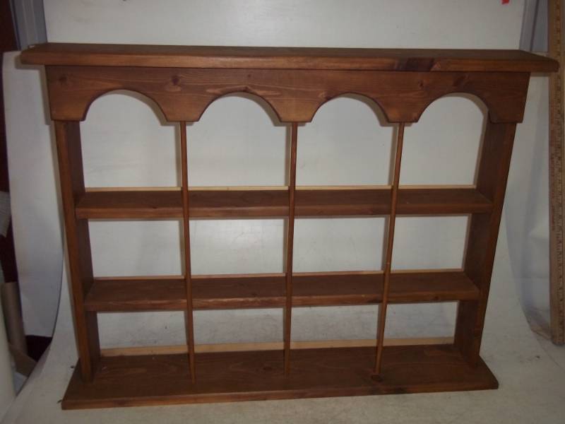 lot 179 image: Knick-knack shelf 24inchs tall by 32 inches wide