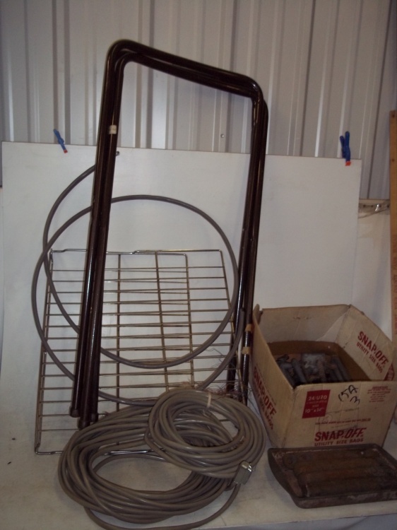 lot 181 image: computer cable, oven racks, 58th thick threaded steaks, 4# window weights, table legs