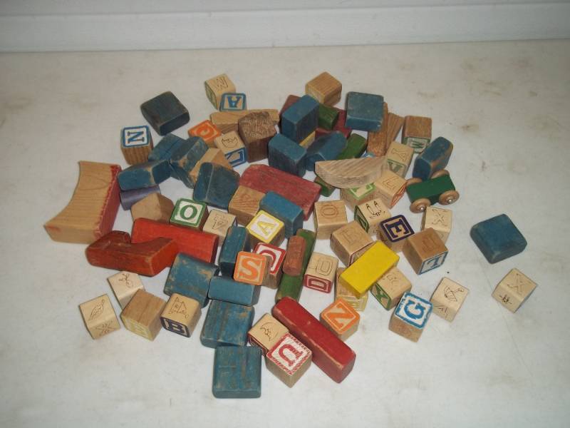 lot 12 image: Lg group of Vintage Childrens Blocks