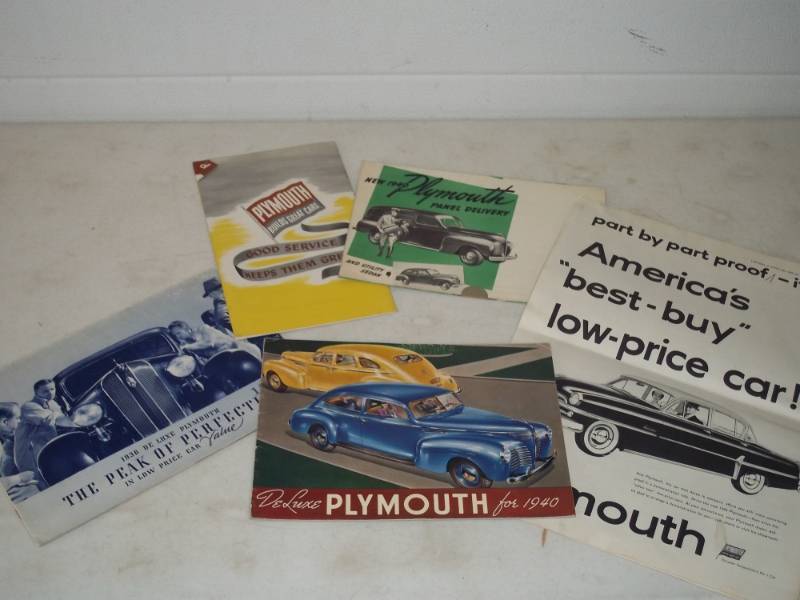 lot 23 image: Vintage Plymouth sales brochures
