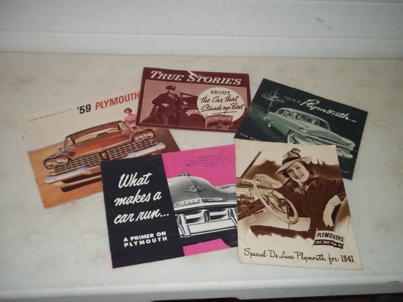 lot 25 image: Vintage Plymouth sales brochures