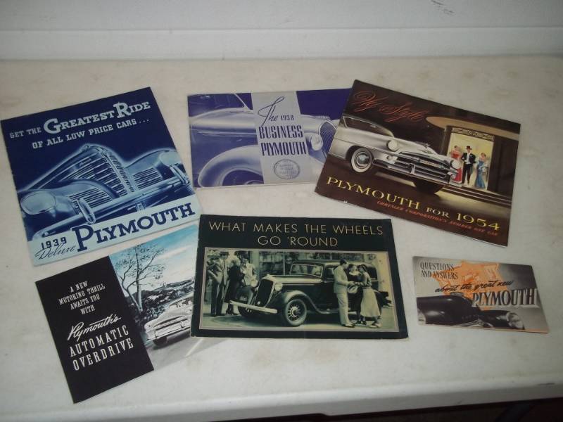 lot 29 image: Vintage Plymouth sales brochures
