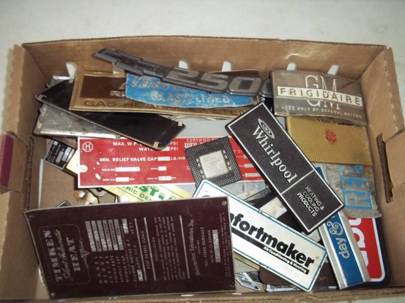 lot 36 image: Vintage electric appliance emblems