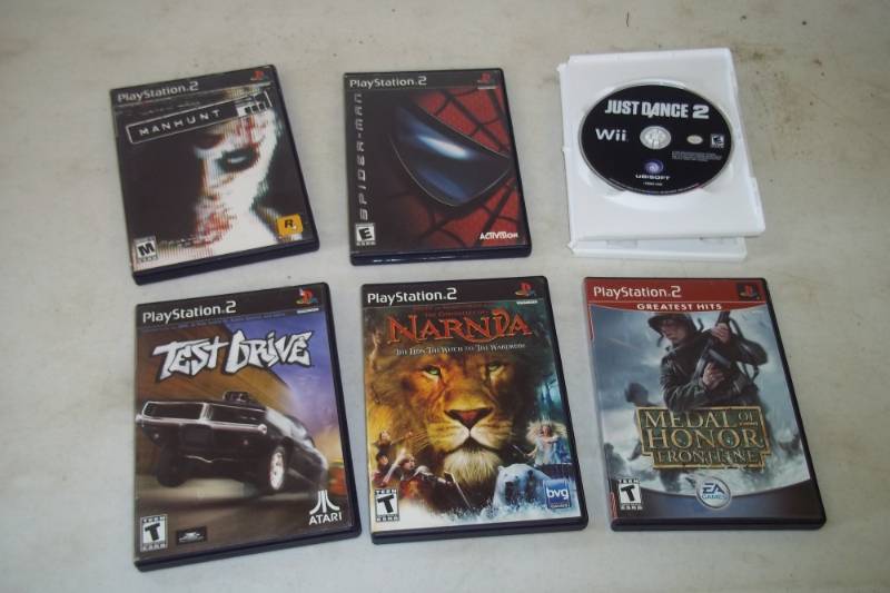 lot 61 image: PlayStation 2 games