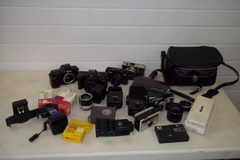 lot 65 image: Camera and Camera Accessories and extras
