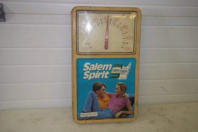 lot 67 image: Salesman cigarette thermometer