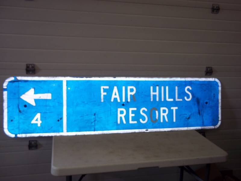 lot 70 image: Fair hills resort hwy sign 18in x 72in