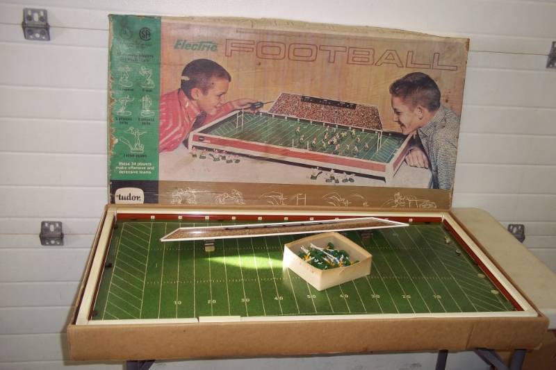 lot 82 image: Tudor Electric Football game in original box model #600