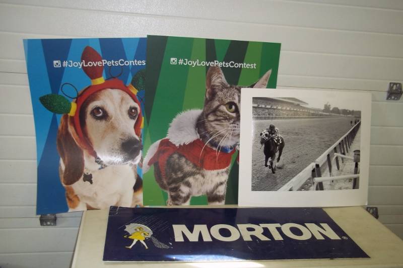 lot 87 image: Signs and pictures