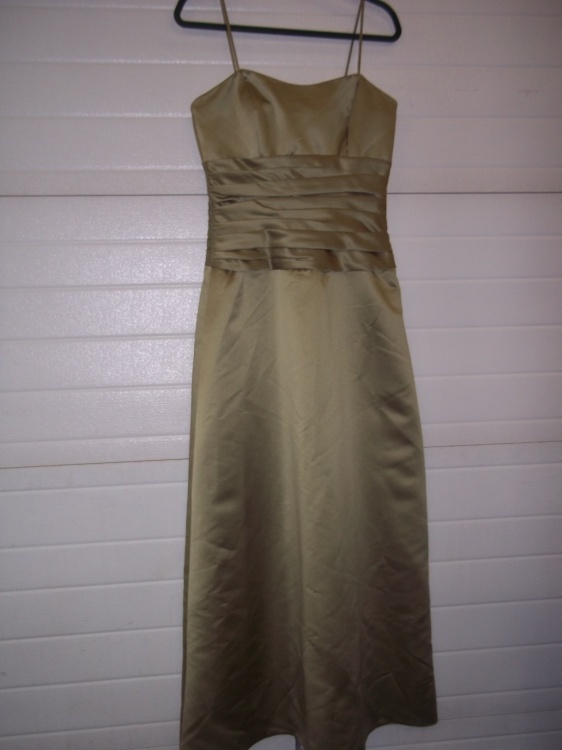 lot 90 image: Bella Satin dress (no size tag) High end quality perfect for prom or bridesmaid