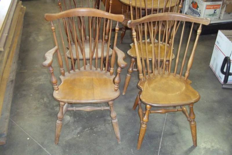 lot 193 image: 4 wooden chairs