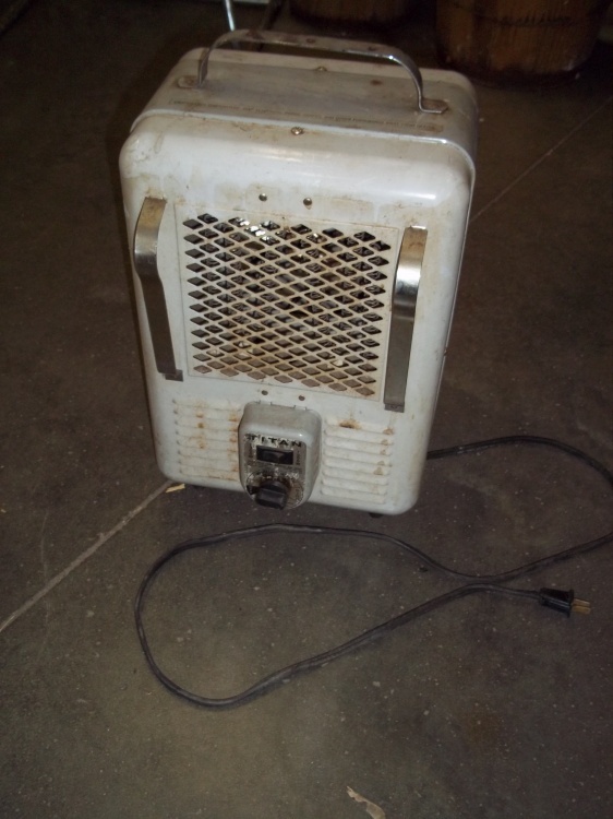 lot 199 image: Electric Heater