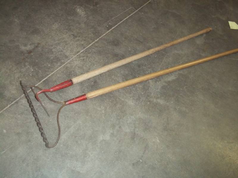 lot 214 image: Yard rake and hoe