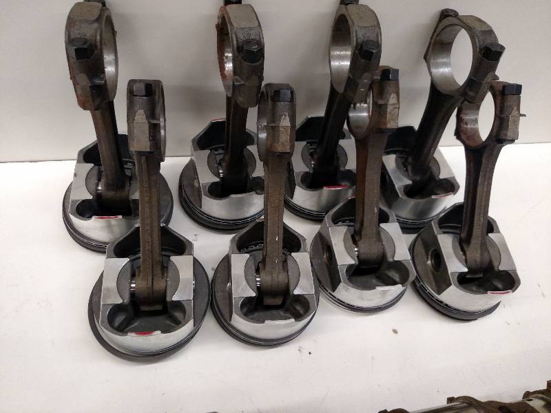 lot 26 image: 350 Chev. Balanced Rotating Assembl...