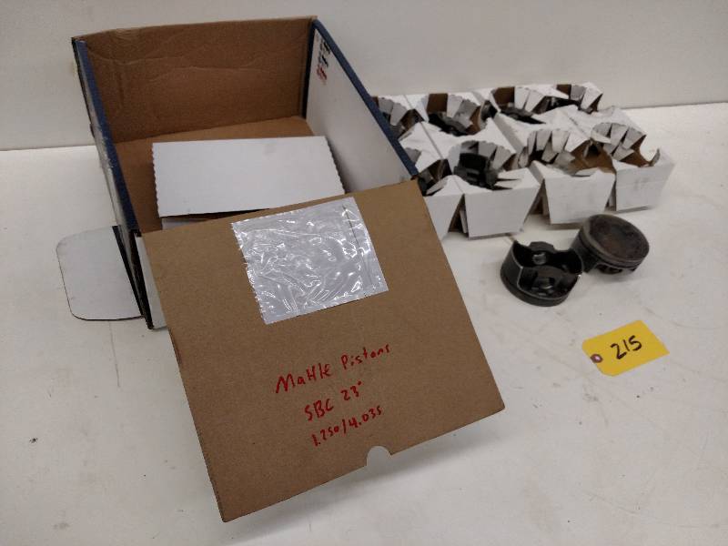 lot 215 image: (8) Mahle Pistons, SBC...