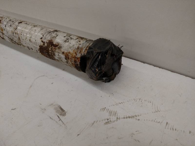 lot 262 image: Steel Drive Shaft, 2 12 x 40 12...