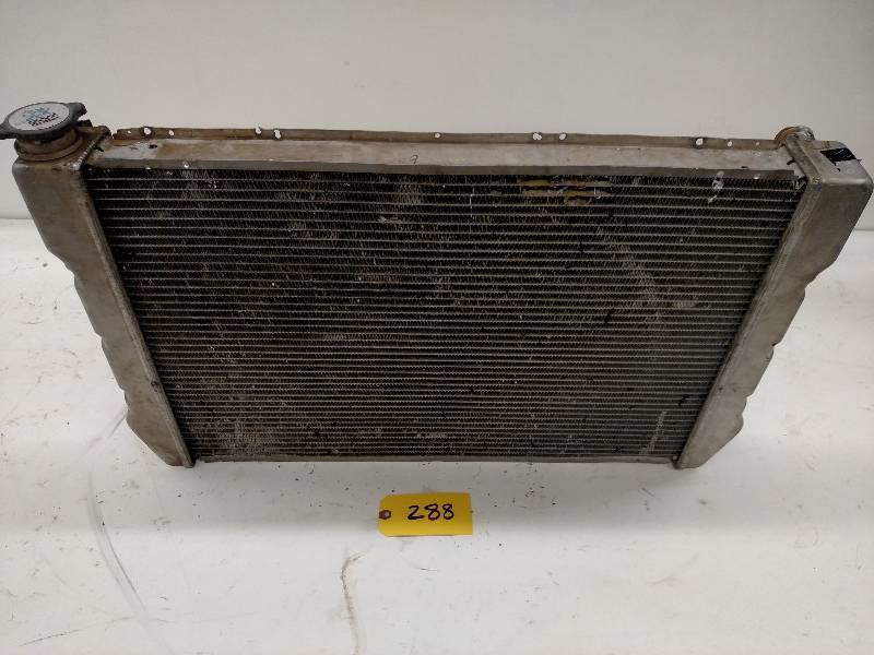 lot 288 image: 19 x 31 Aluminum Radiator with Shro...