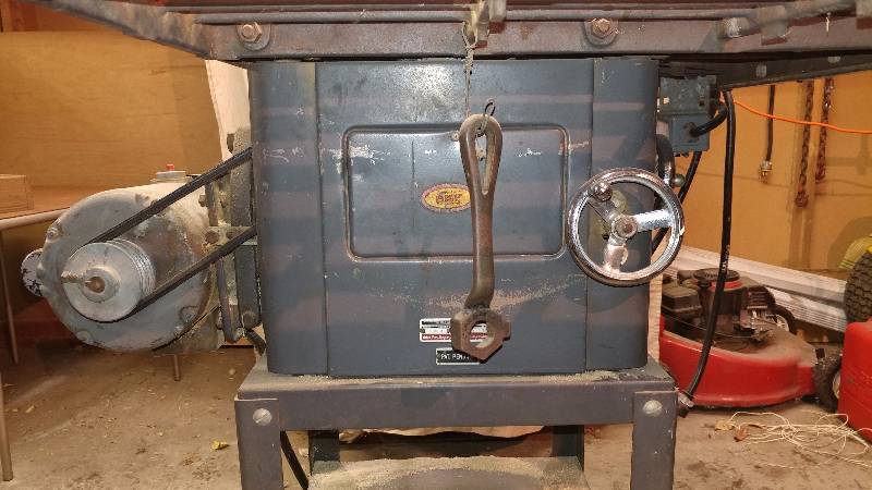 lot 1 image: Vintage Atlas Table Saw