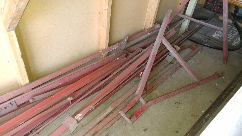 lot 171 image: Metal Scaffolding