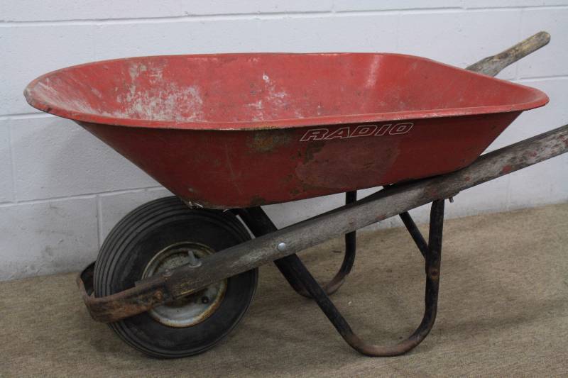 lot 94 image: Radio Wheelbarrow