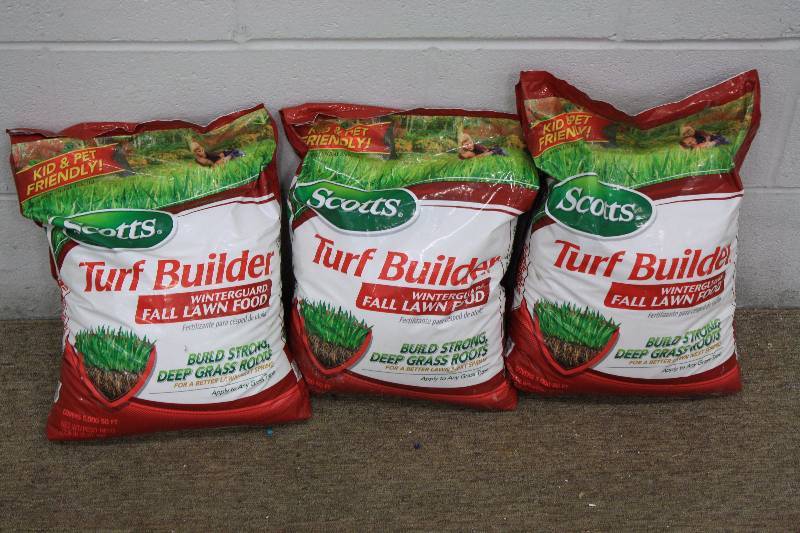 lot 13 image: Scotts Lawn Fertilizer - 3 Bags