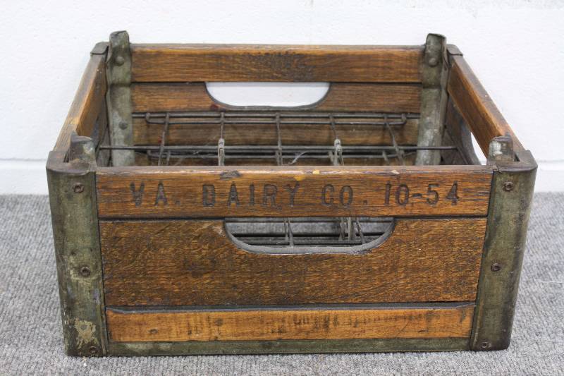 lot 62 image: Vintage Dairy Wood Crate