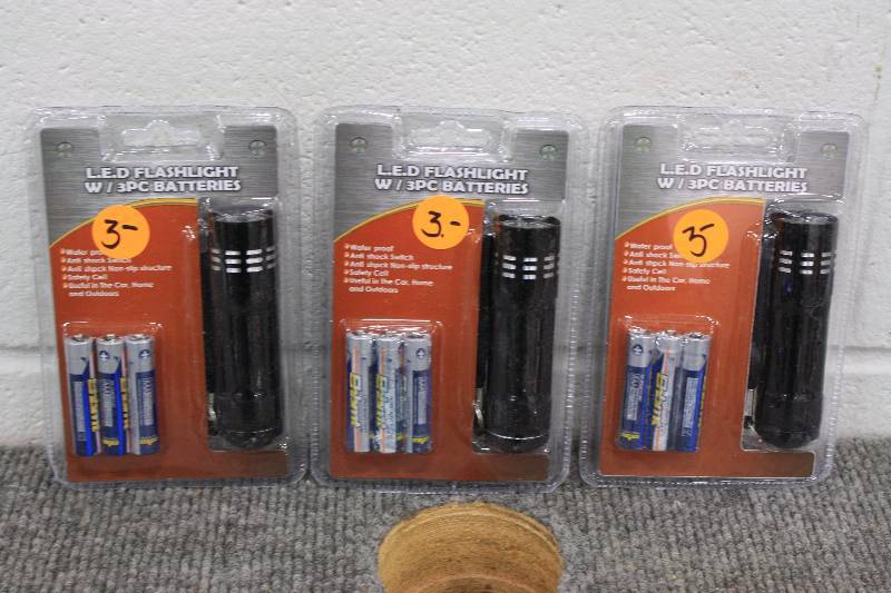 lot 78 image: 3 New LED Flashlight with Batteries