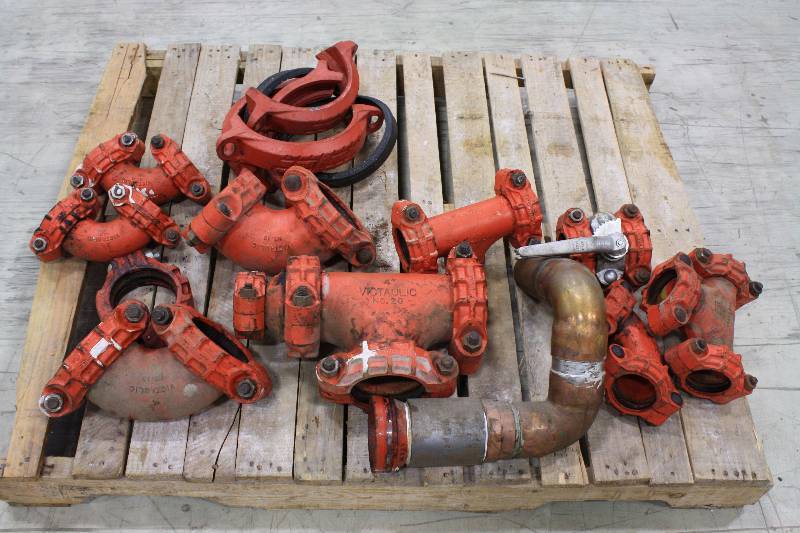 lot 114 image: Large Steel Pipe Fittings