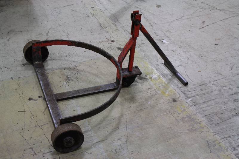 lot 119 image: 55 Gallon Barrel Cart - Mover Cart