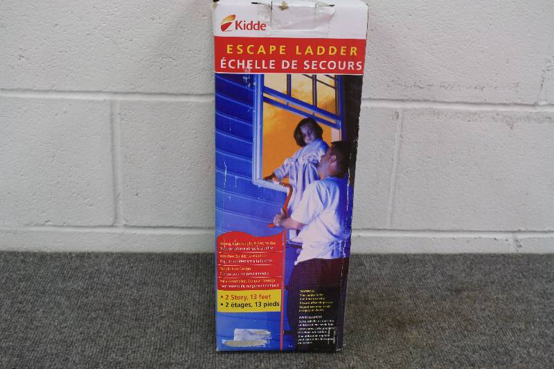 lot 128 image: 13ft Escape Kiddie Ladder