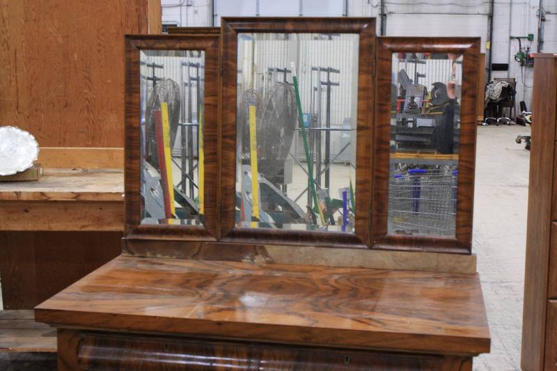 lot 80C image: Wood Desk with Mirror - Vintage